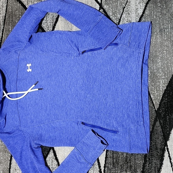 UNDER ARMOUR LOOSE-FIT COWL-NECK THUMB-HOLE SLEEVES LONG-SLEEVED SHIRT - Picture 4 of 11